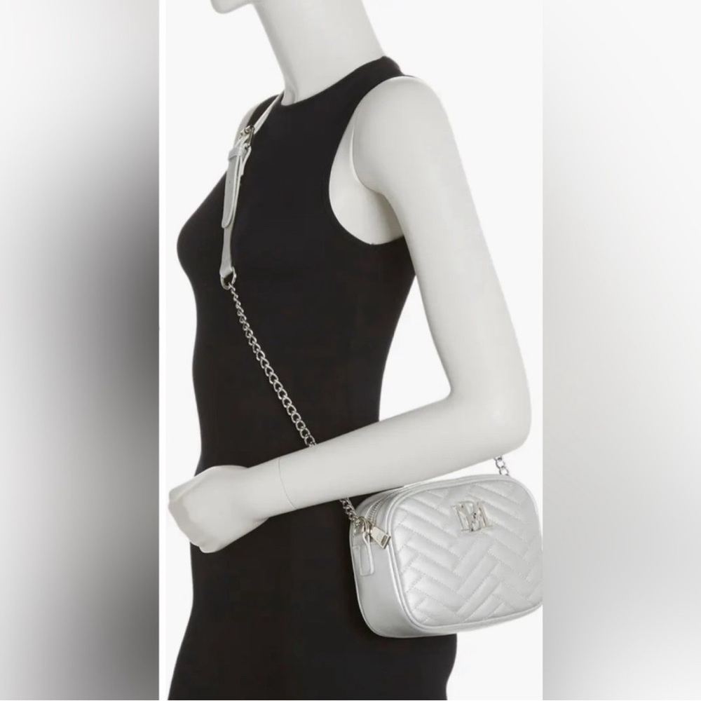 Badgley Mischka Camera Bag - Picture 2 of 6